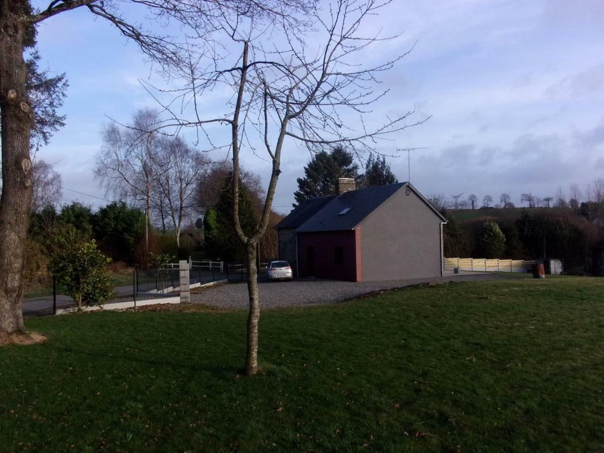 Gite De La Hudardiere Vila Le Mesnil-Ozenne Exterior foto